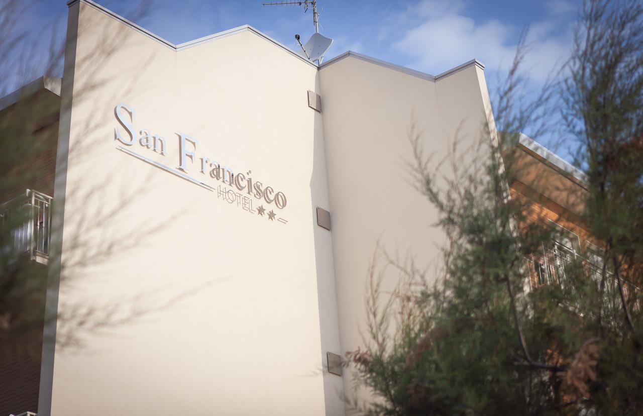 San Francisco Hotel 2*